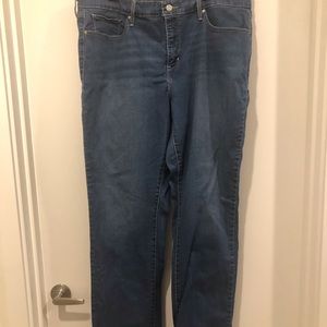 Levi’s 314 shaping straight leg 24W